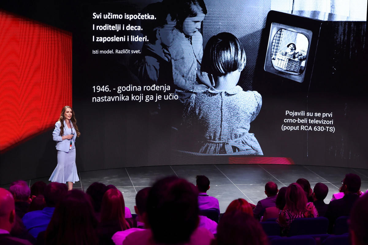 Директорка ВОС „Креативно перо" др Неда Павловић говорила на Future & AI Summit 2026 у Београду